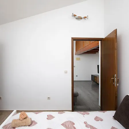 The View Penthouse Appartement Ližnjan